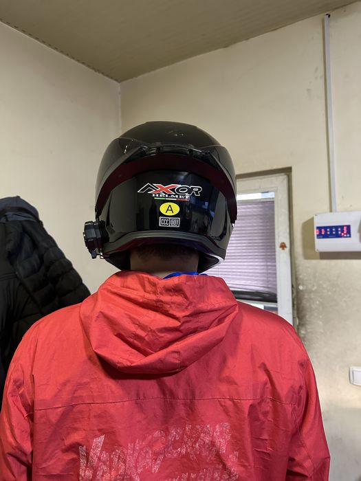 мотошлем почти новый