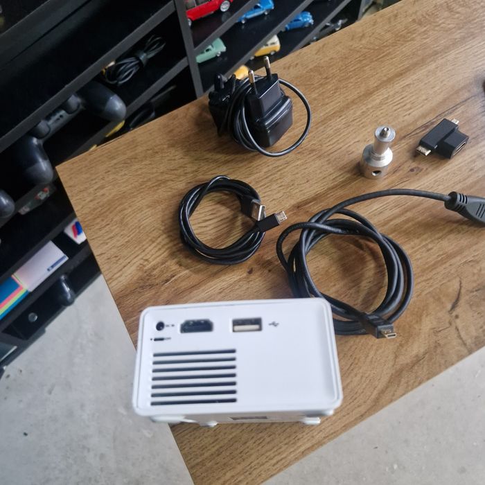 Mini Proiector Led de perete
