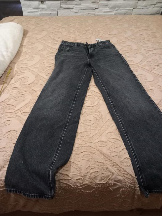 Дънки Stradivarius