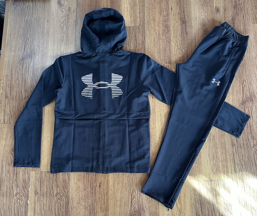 Мъжки,шушлеков,черен екип Under Armour с щампа на гърба