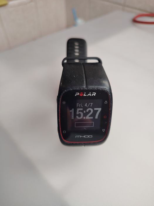Смарт часовник Polar M400