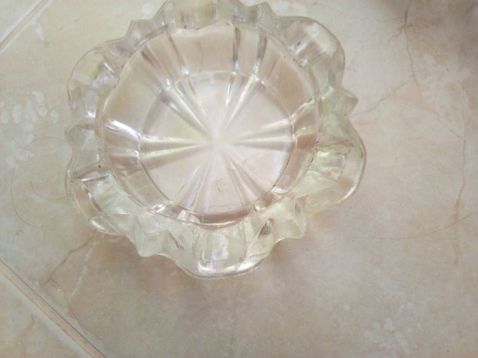 Пепелник Стъклен Масивен