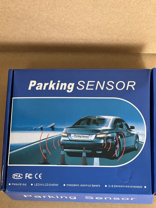 Чисто нов парктроник с 4 сензора, дисплей и звук черни и сиви