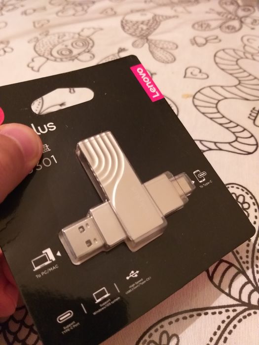 Флешка  64 GB новый