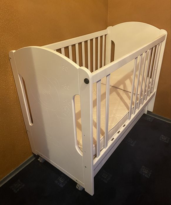 Бебешко дървено легло 120/60см с матрак Магнифлекс бамбино