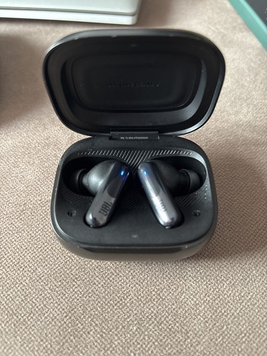 Casti Jbl Live Beam3