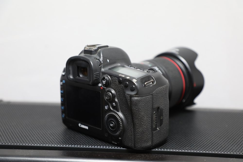 Canon 5d mark IV