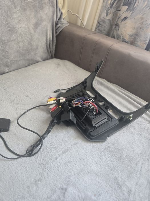 продам андроид экран для машины.