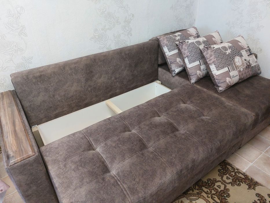Продается Диван-тахта угловой.