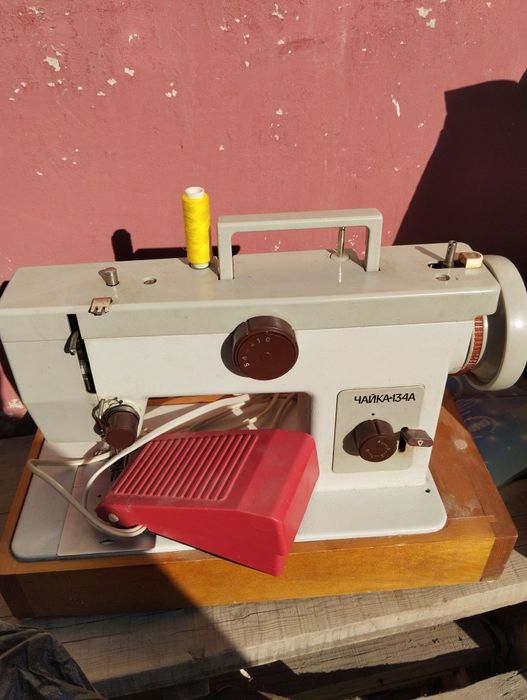 Швейная мошинка чайка