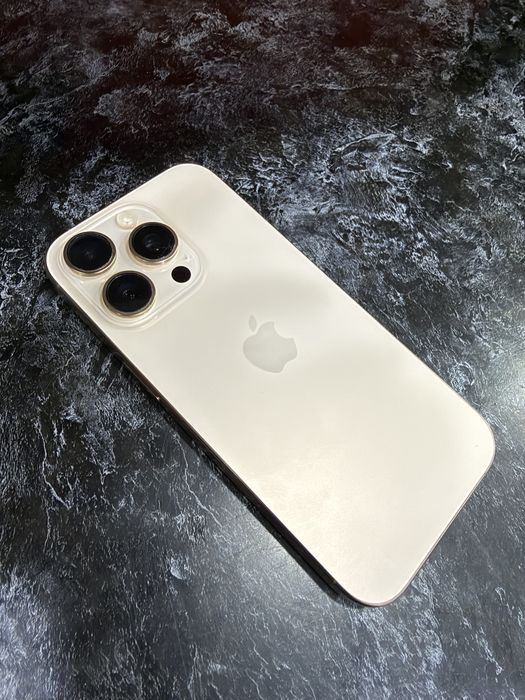СРОЧНО продам Iphone 16 pro