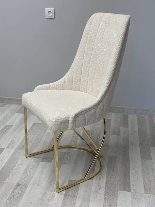 Stol Stul Neoklasika.  8/1