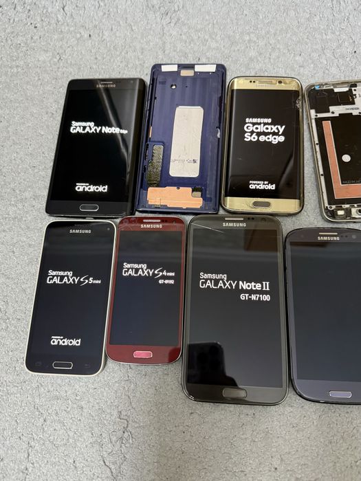 Продам телефоны Samsung