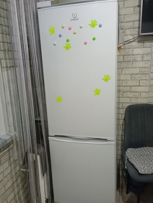 Продам холодильник