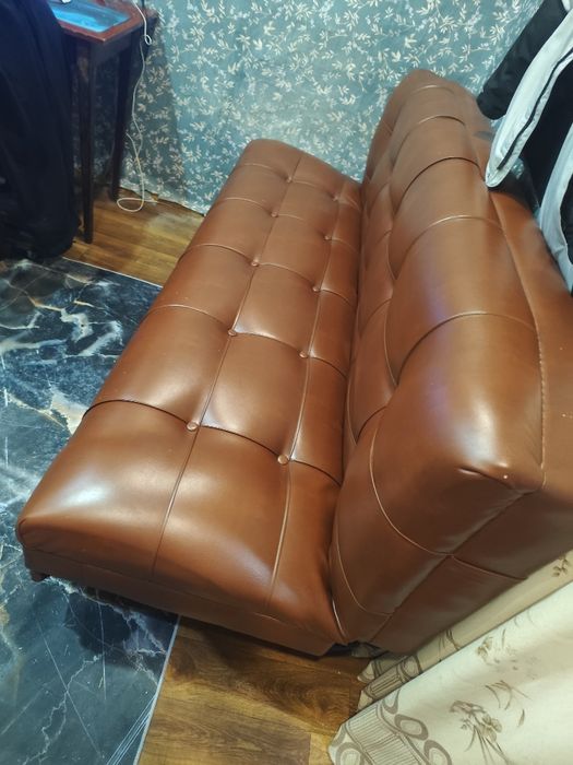 Продам диван кожзам
