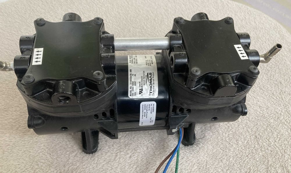 Pompa de vacuum cu diafragmă  model 2119VCDU18-669 Thomas