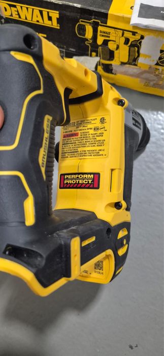 Перфоратор Dewalt