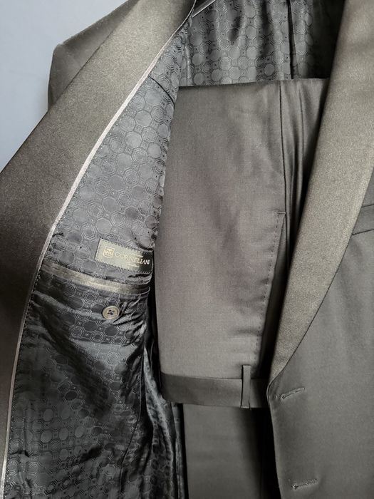 Продам смокинг Cornelliani