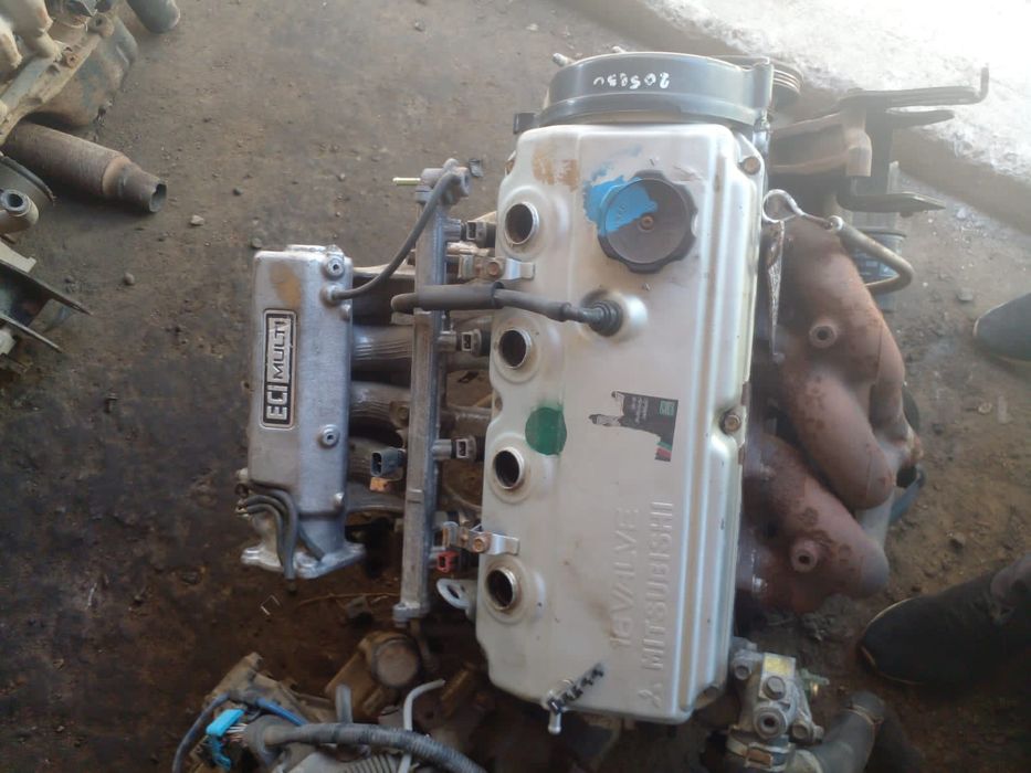 Двигатель на Mitsubishi lancer Каризма