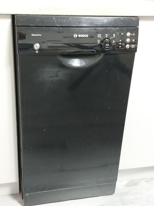 Продам посудомоечную машину