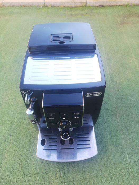 Кафемашина Delonghi ECAM 13.123B