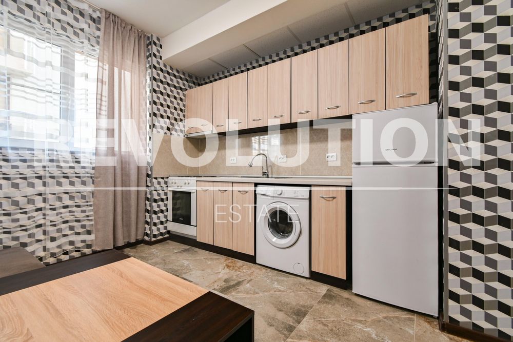 Дава се под наем Двустаен апартамент в София, Хаджи Димитър - 50 кв.м за 562 € - Снимка #2