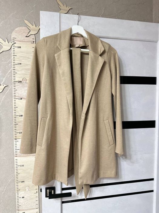 Пиджак и джинсовая ветровка