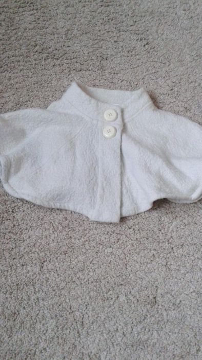 Pelerina / capa alba BSB