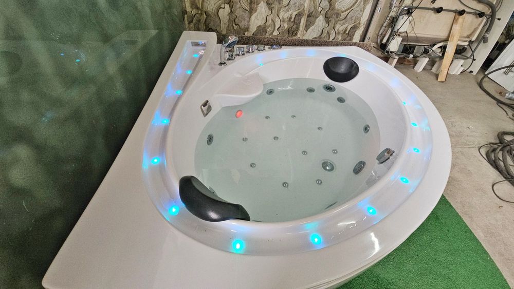 *Spa*  Джакузи (Хидромасажна Вана) с Подгрев до 50° 1.59х1.35