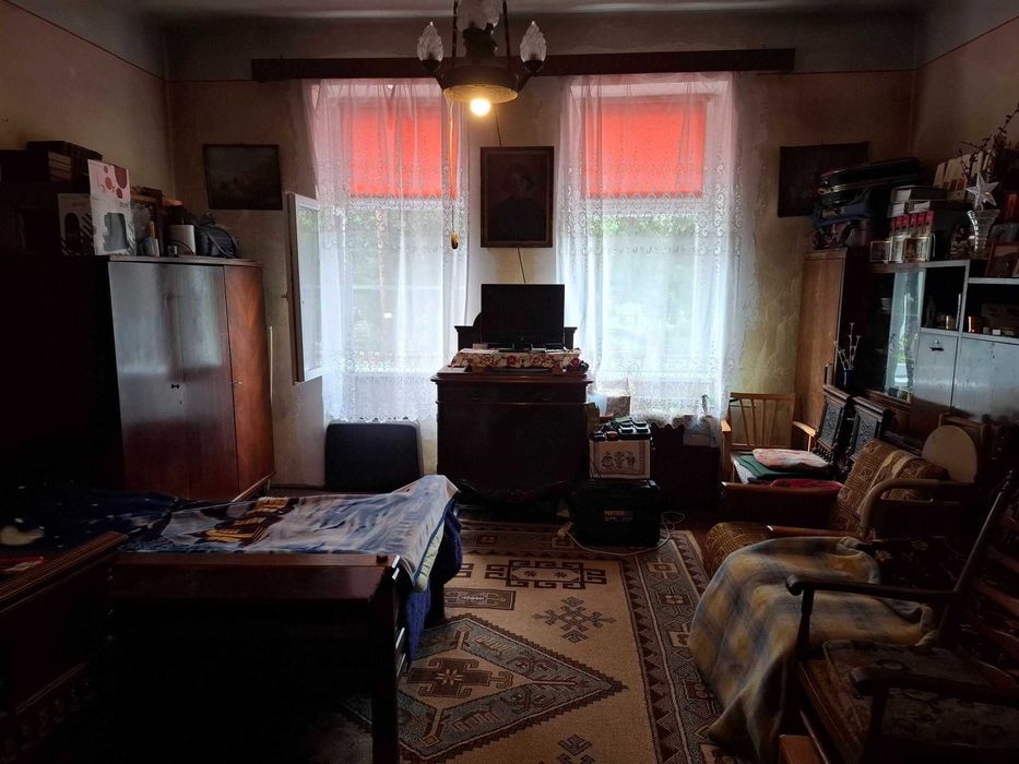 Casă părintească de vanzare. Preț 140000 Euro.