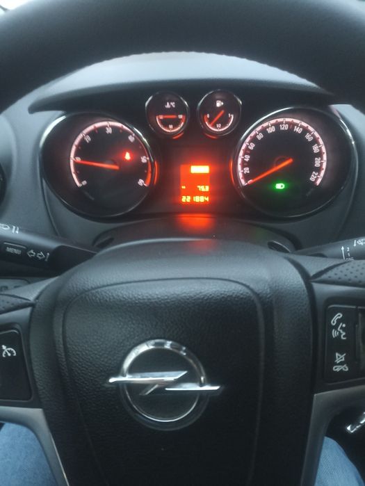 Опел Мерива Б -2010 г.