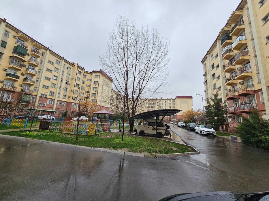 Sergeli 6A da 2 xona sotiladi