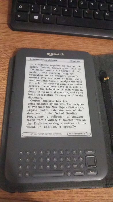 Vând Kindle  D00901