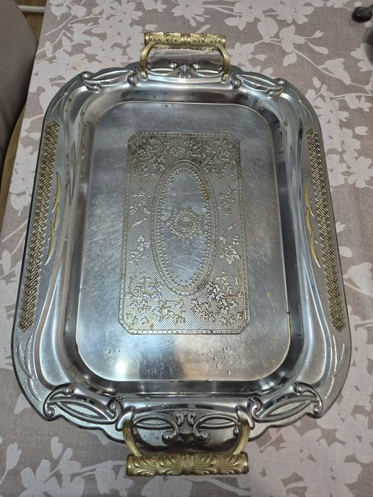 Поднос металлический