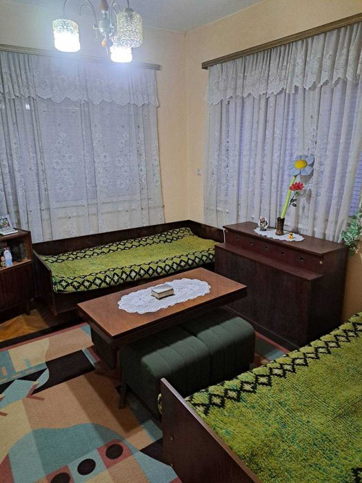 Продава се Къща в Чирпан - 240 кв.м за 375 €/кв.м - Снимка #3