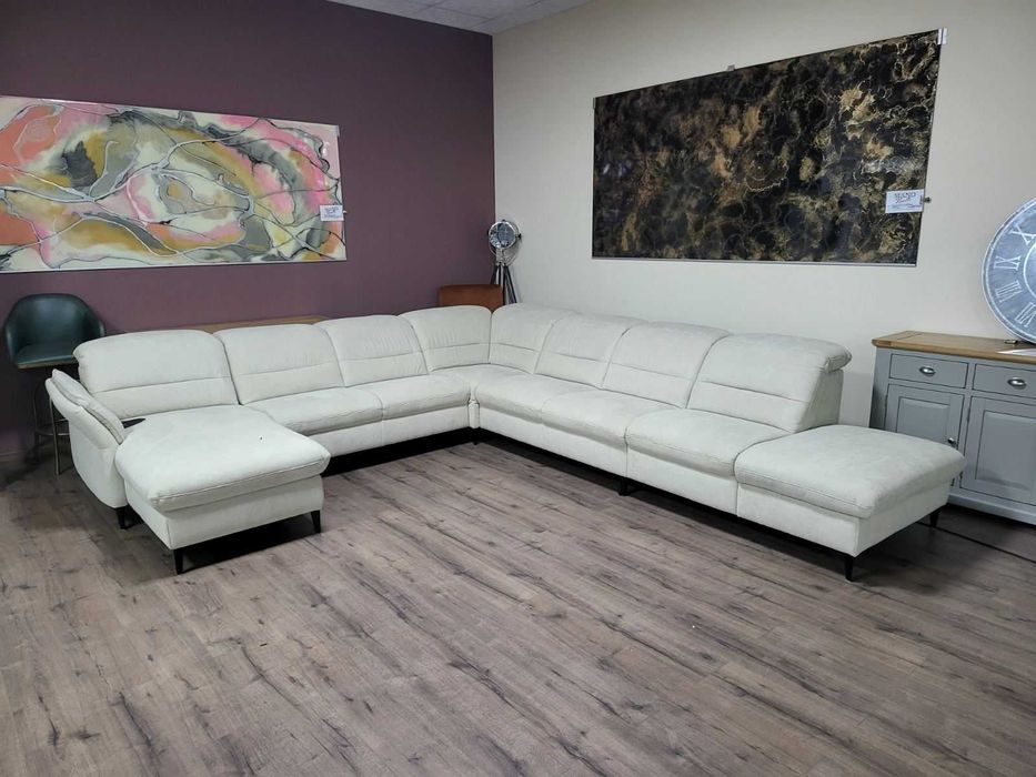 Светло кремав П образен ъглов диван от плат MR 1390 с ел. лежанка