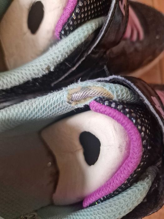 Продавам маратонки Skechers, 32 размер
