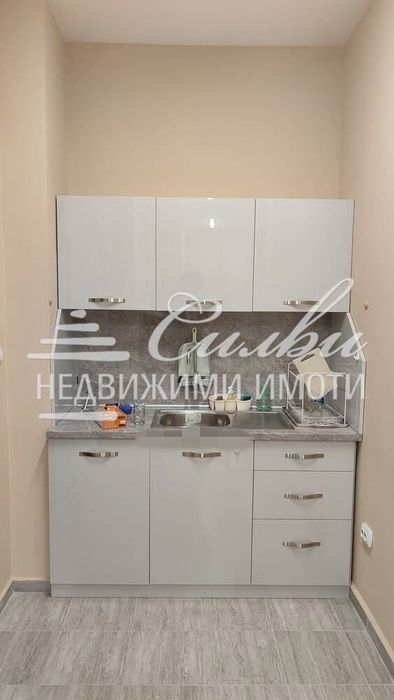 Дава се под наем Магазин в Шумен, Гривица - 95 кв.м за 561 € - Снимка #5