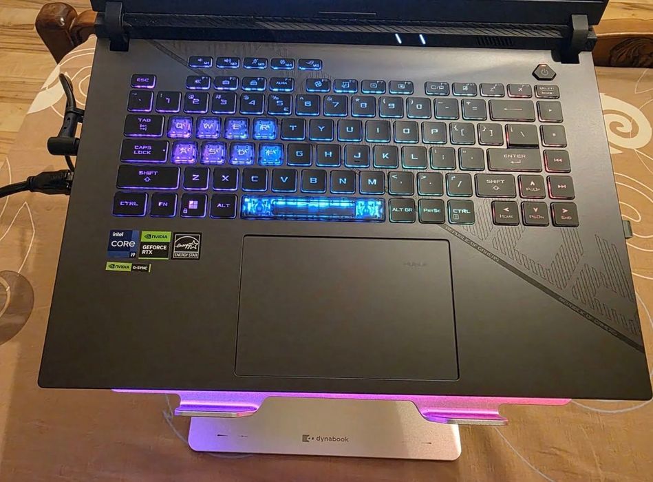 Лаптоп Asus ROG Strix G16
