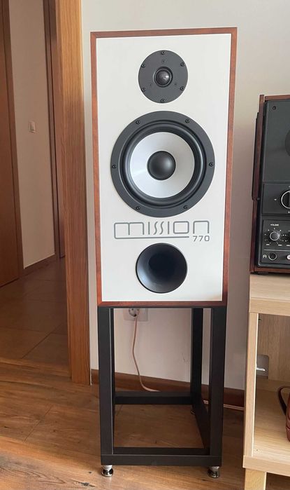 Sistem audio HI-FI - Yamaha R-N2000A + Boxe Mission 770 ca noi