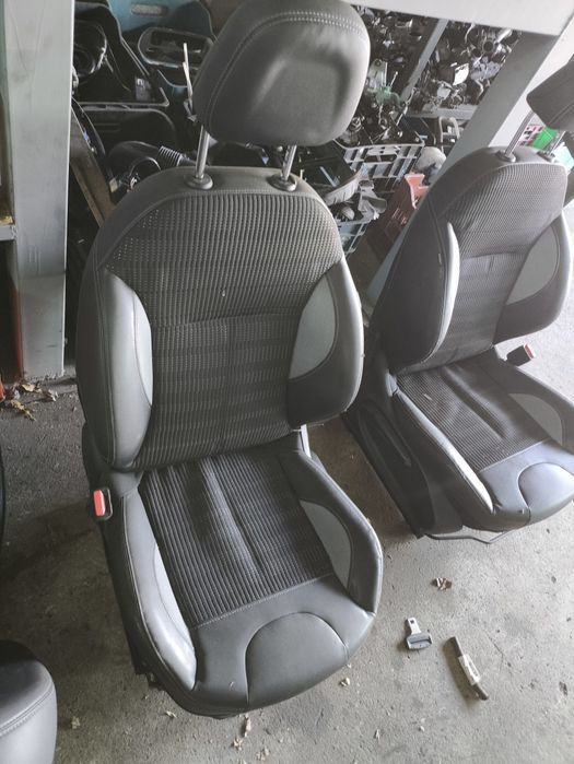 Салон за Пежо/Peugeot 2008