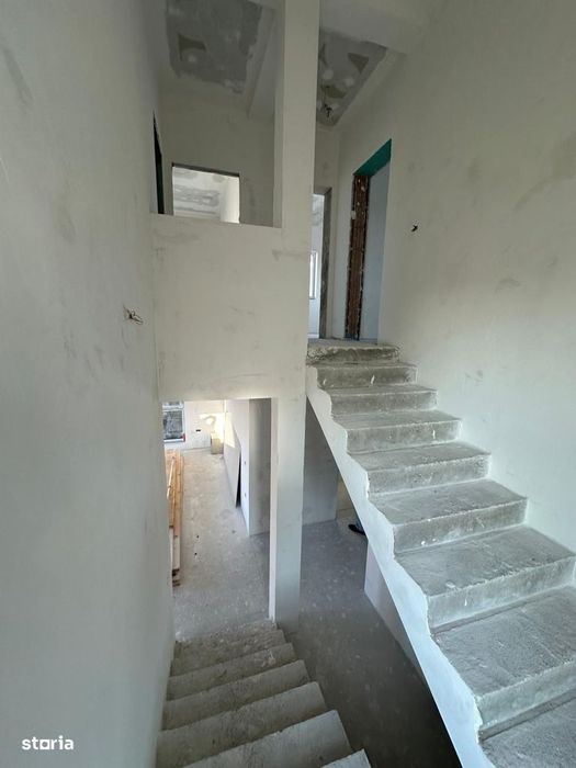 Casa individuala 4 camere, 2 bai, Giarmata