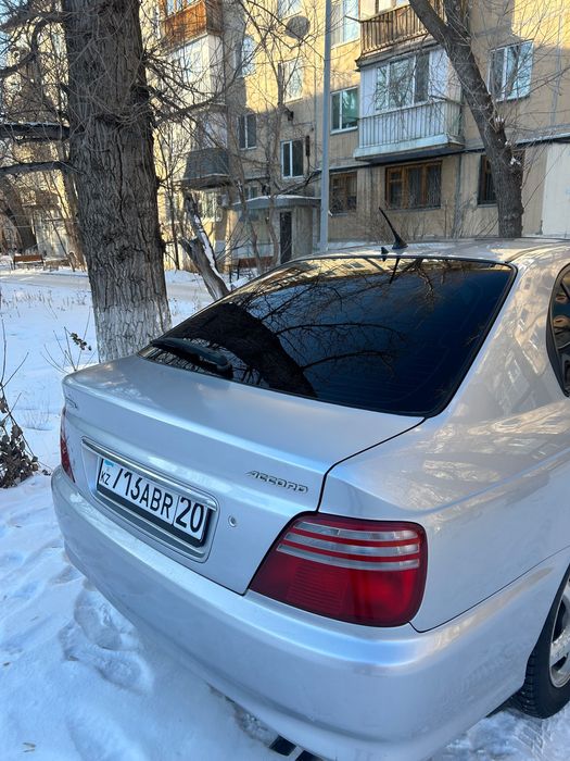 Honda accord VI 6 2001