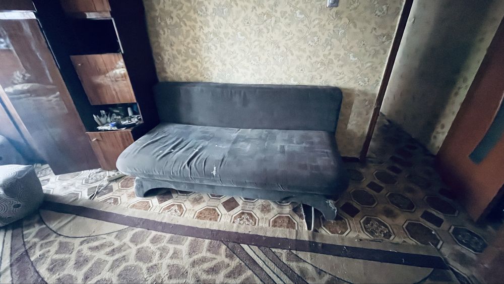 Отдам даром диван и кровать