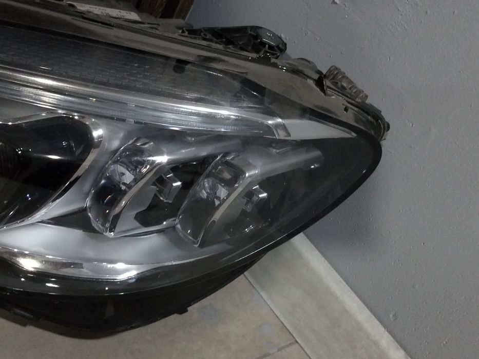 Mersedes-benz 205 fara chap taraf