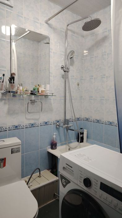 Срочно продаётся 1 пер в 2 ком квартира. Буз 2. ЭКО базар.Ялангач