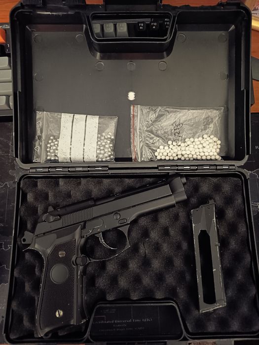 Pistol Airsoft G195