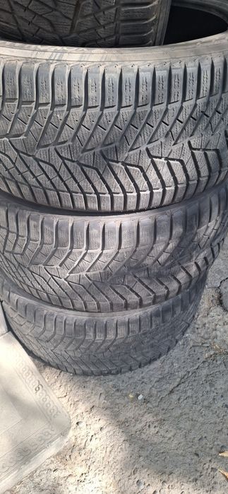 Yokohama zimni 275/40/21 oldi orqasi 315/35/21 kop yurmagan  yaponiya