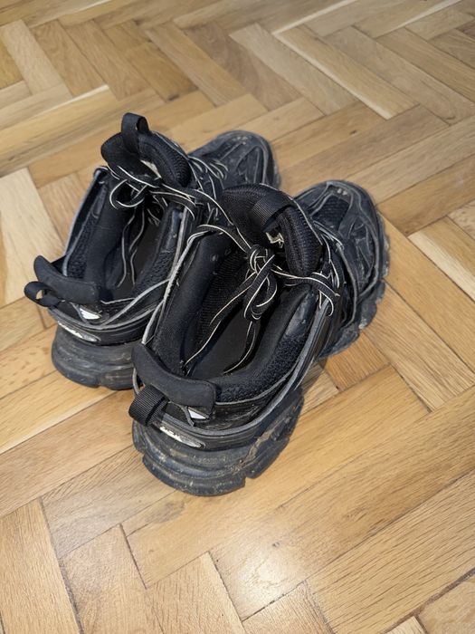 Продавам balenciaga track