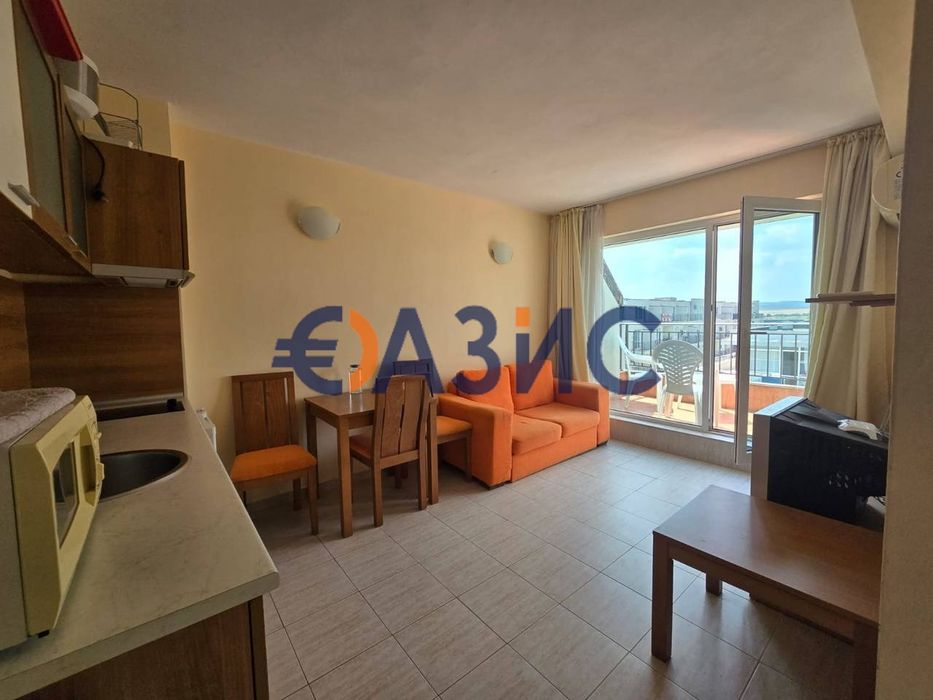 Продава се Двустаен апартамент в к.к. Слънчев бряг - 54 кв.м за 1213 €/кв.м - Снимка #10